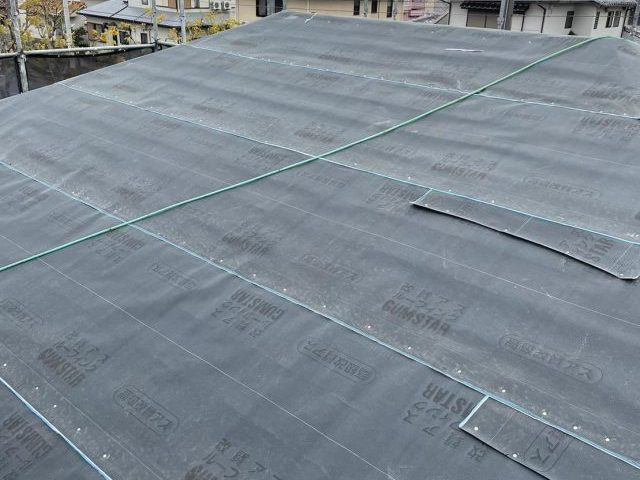 明石市　カバー工法　防水紙敷設
